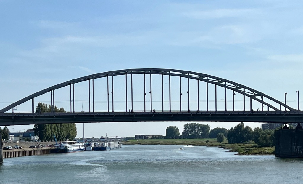 photo of the John Frost Bridge over the River Rhine.